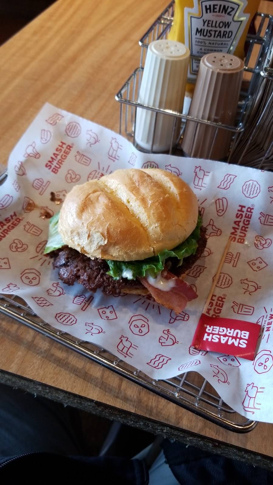 Smashburger | restaurant | 13700 E Colfax Ave suite j, Aurora, CO 80011, USA | 7205054605 OR +1 720-505-4605
