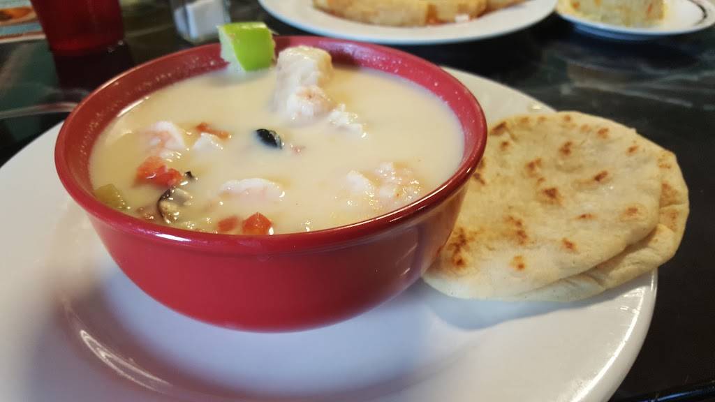 Cuscatlan Restaurant | restaurant | 5612 8th St W #6, Lehigh Acres, FL 33971, USA | 2393686831 OR +1 239-368-6831