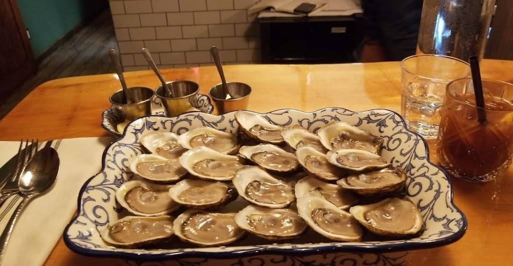 Racines Bistro Bar a Vin | restaurant | 741 Boulevard des Seigneurs, Terrebonne, QC J6W 1T5, Canada | 4504712577 OR +1 450-471-2577