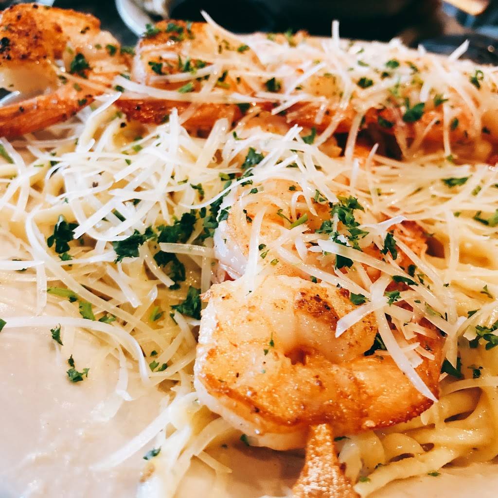 Mistys Steakhouse and Brewery | night club | 200 N 11th St, Lincoln, NE 68508, USA | 4024767766 OR +1 402-476-7766