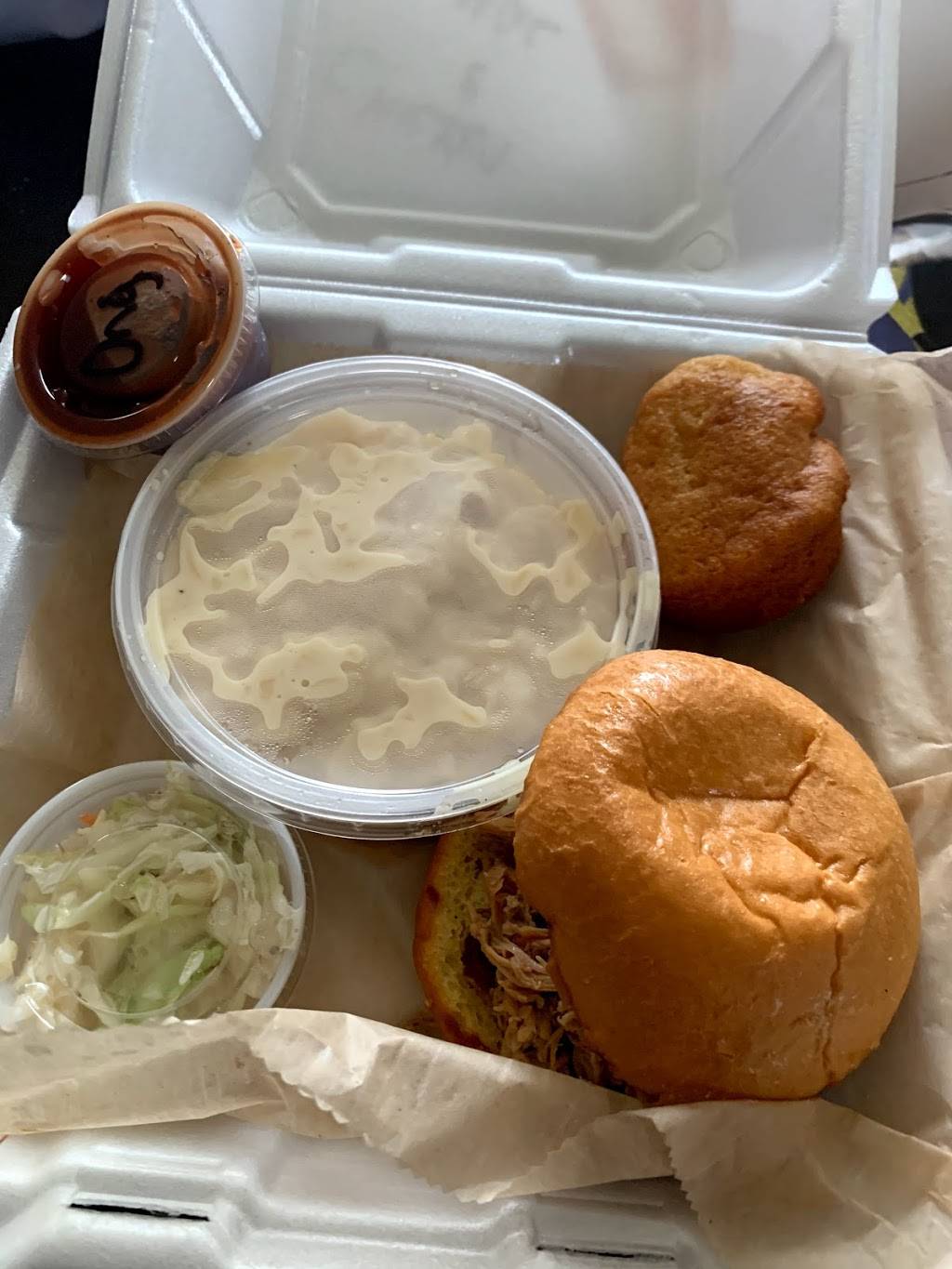 A&B Homestyle BBQ | restaurant | 1130 Hill Rd N, Pickerington, OH 43147, USA | 6146263388 OR +1 614-626-3388