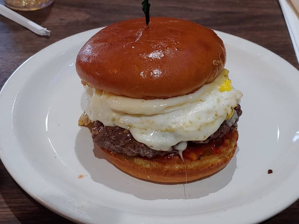 Alices - A Family Restaurant | restaurant | 2909 Eastern Blvd, Baltimore, MD 21220, USA | 4106872222 OR +1 410-687-2222