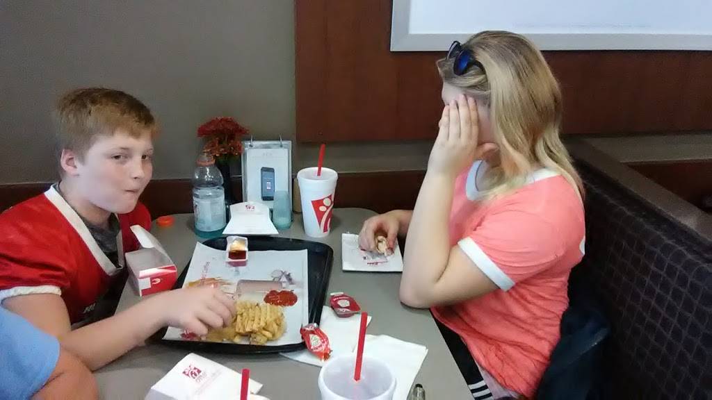 Chick-fil-A | restaurant | 4802 Valley View Blvd NW, Roanoke, VA 24012, USA | 5403629064 OR +1 540-362-9064