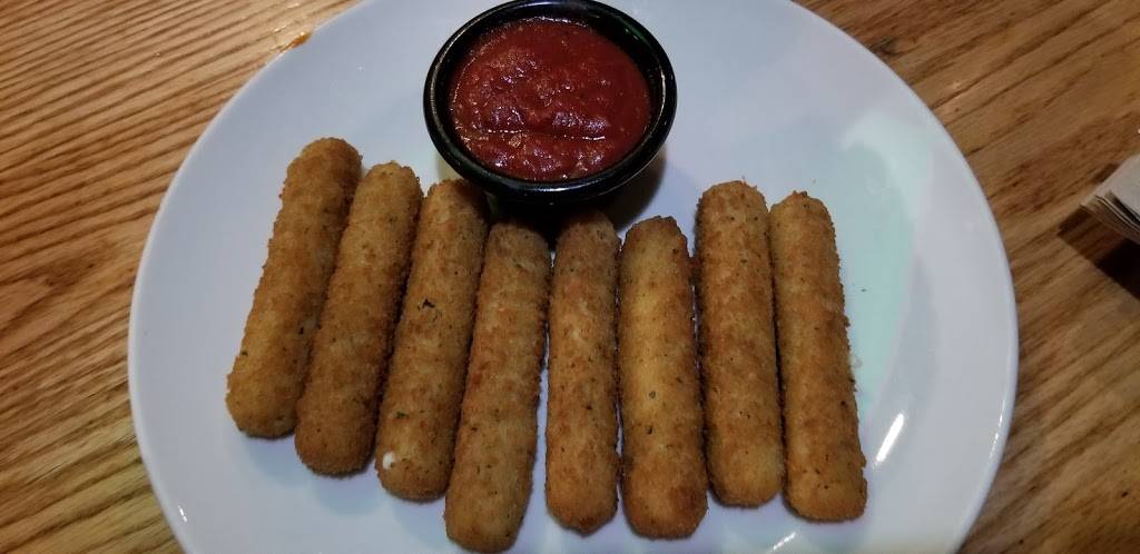 Applebees Grill + Bar | restaurant | 13832 W McDowell Rd, Goodyear, AZ 85338, USA | 6235368440 OR +1 623-536-8440