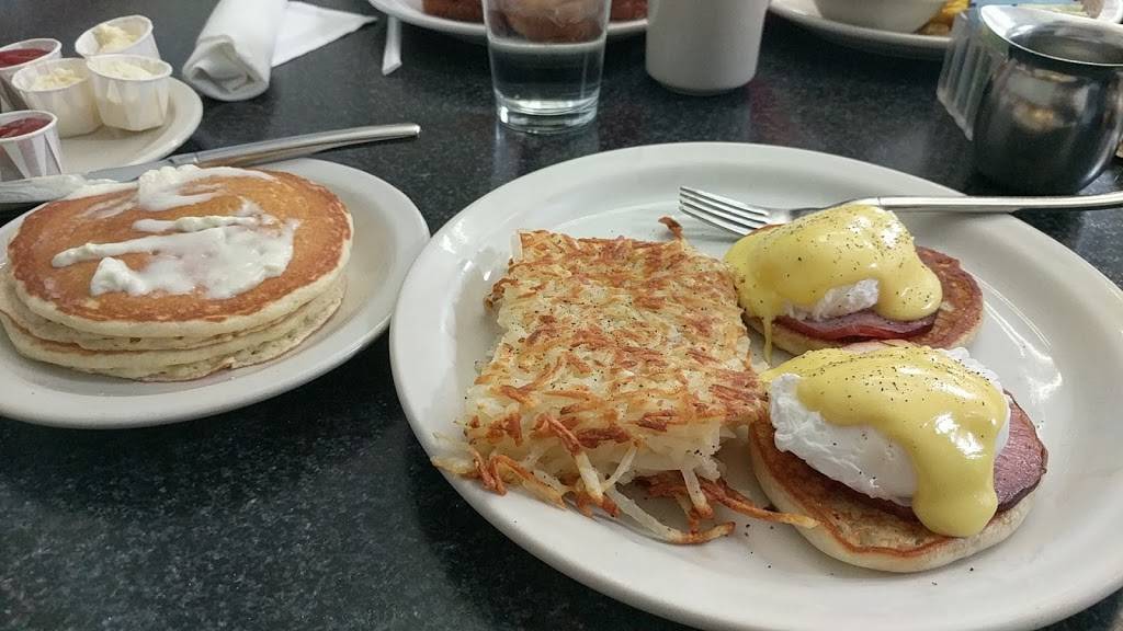 Crossroads Diner | restaurant | 17194 Preston Rd #101, Dallas, TX 75248, USA | 2143463491 OR +1 214-346-3491