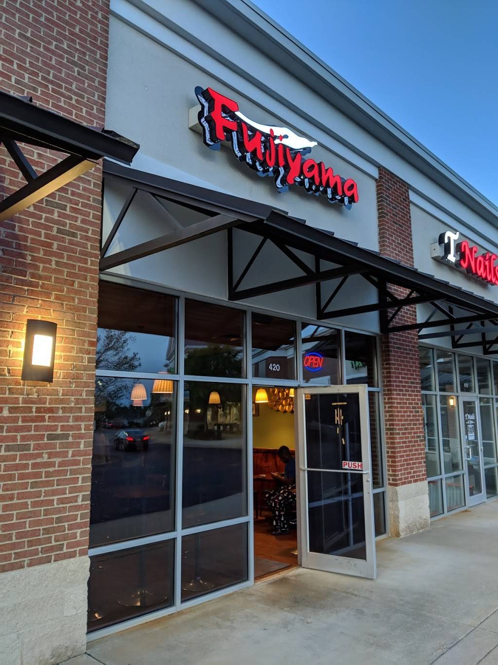 Fujiyama Japanese Steak and Seafood House | restaurant | 4851 Rice Mine Rd NE #420, Tuscaloosa, AL 35406, USA | 2057222239 OR +1 205-722-2239