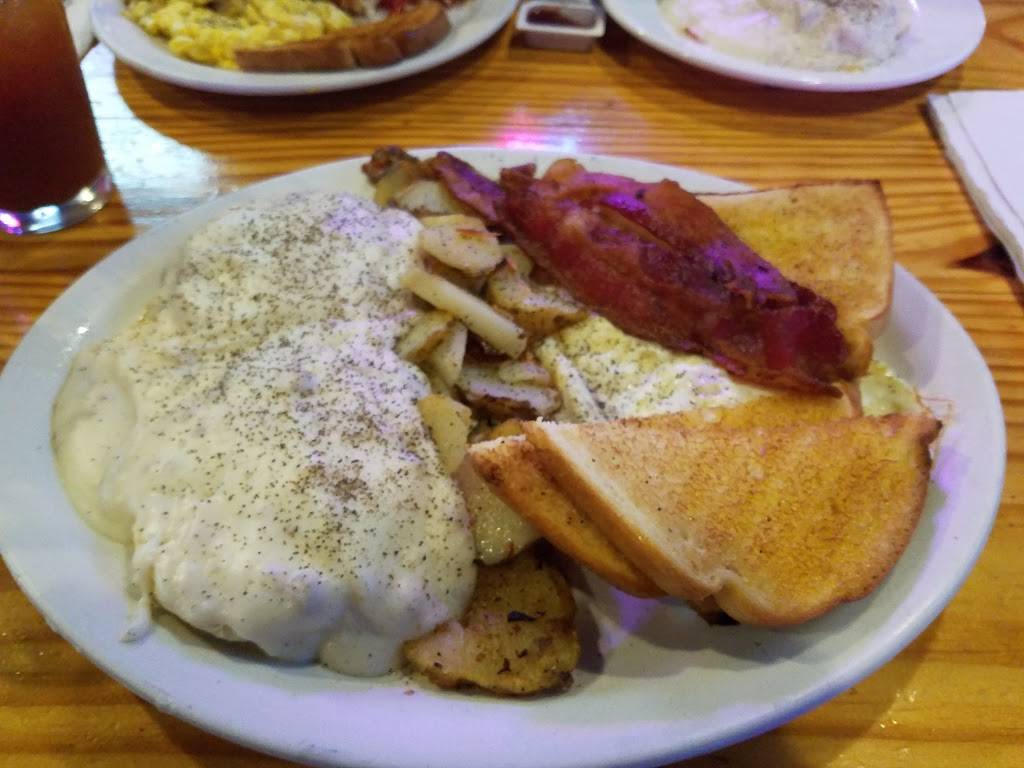 Hammers Bar & Restaurant | restaurant | 103 Roosevelt St, Bartonville, IL 61607, USA | 3096972023 OR +1 309-697-2023