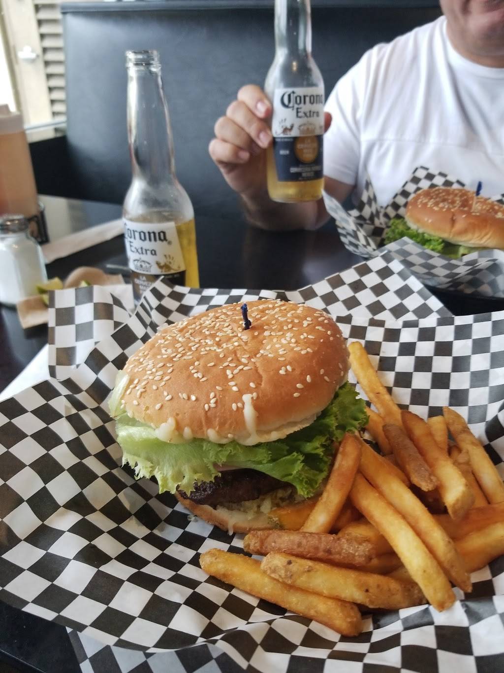 Los Verdes | restaurant | 7590 NW 186th St, Hialeah, FL 33015, USA | 3056039058 OR +1 305-603-9058