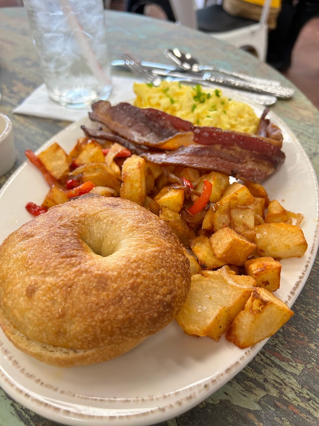 County Sunrise | restaurant | 2225 Lakeside Dr Suite A1, Lynchburg, VA 24501, USA | 4342018047 OR +1 434-201-8047