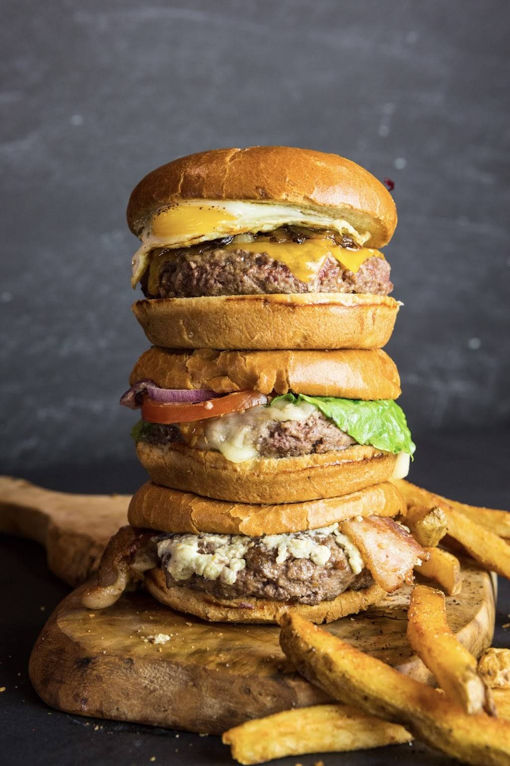 Zoe’s Patio | restaurant | 5518 S Archer Ave, Chicago, IL 60638, USA | 7732840400 OR +1 773-284-0400