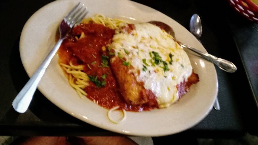 Monis Pasta & Pizza | restaurant | 1730 W Randol Mill Rd #100, Arlington, TX 76012, USA | 8178606664 OR +1 817-860-6664