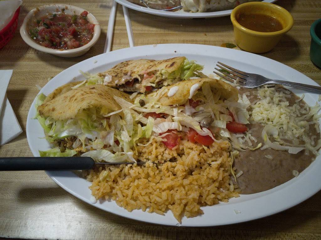 El Amigo Mexicano | restaurant | 210 W Lincoln Hwy, Schererville, IN 46375, USA | 2198653022 OR +1 219-865-3022