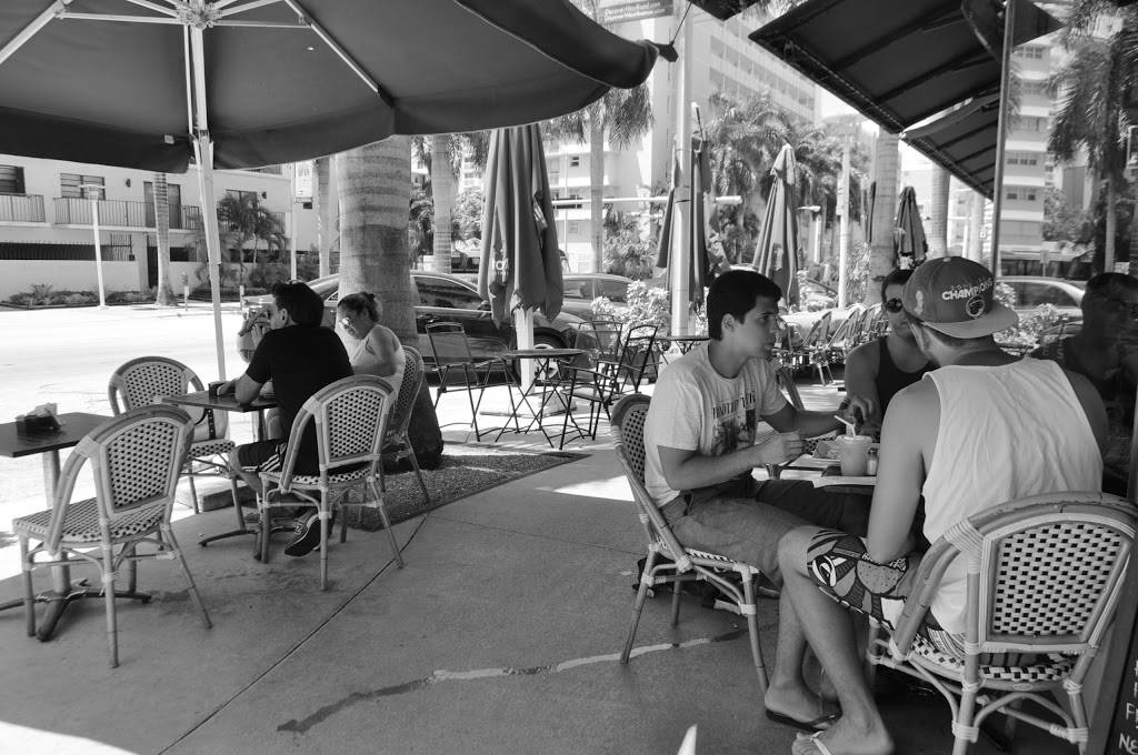 Panizza Bistro | bakery | 1229 Lincoln Rd, Miami Beach, FL 33139, USA | 3056958800 OR +1 305-695-8800