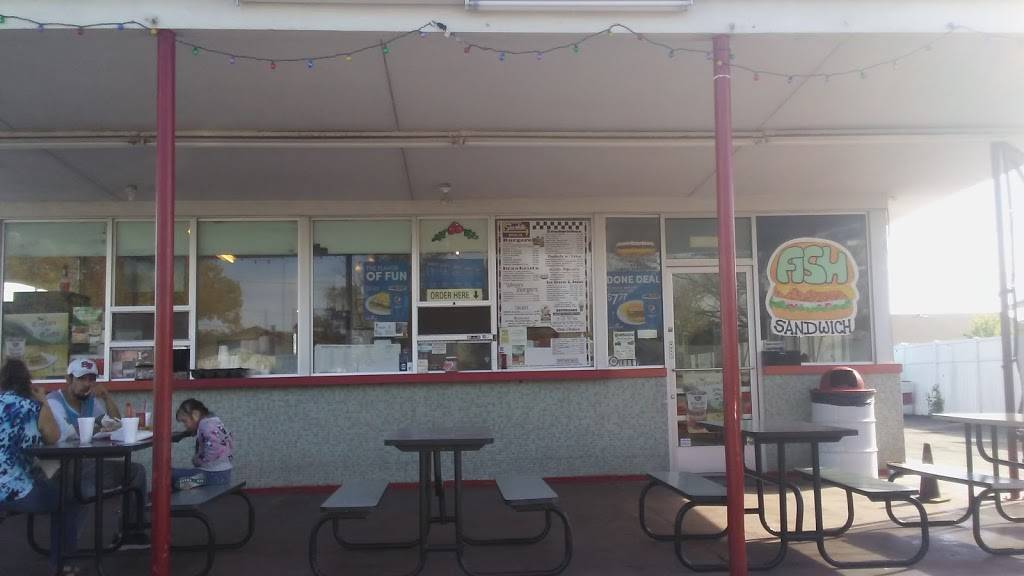 Sno-White Drive In | restaurant | 3442 Atchison St, Riverbank, CA 95367, USA | 2098696833 OR +1 209-869-6833