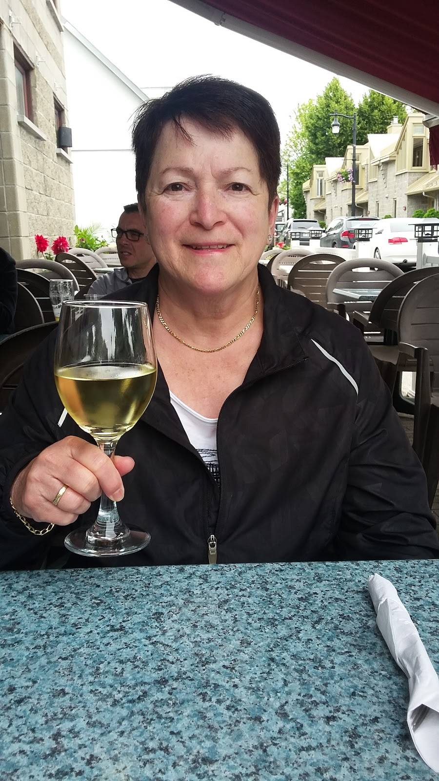 Impressions Cafe Restaurant | restaurant | 895 Rue Saint François Xavier, Terrebonne, QC J6W 1H1, Canada | 4504924774 OR +1 450-492-4774