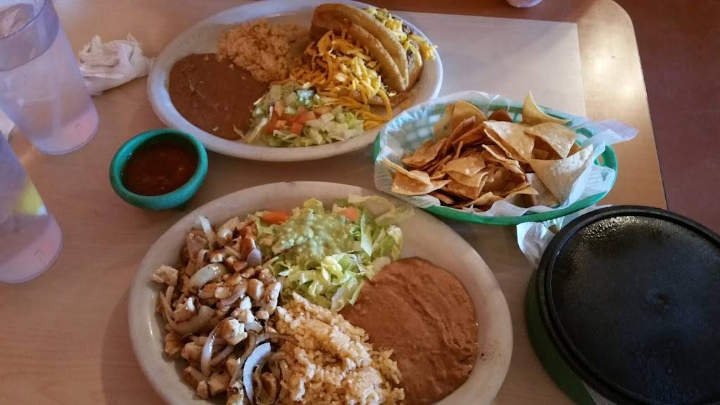 Don Jesus Restaurante | restaurant | 1201 3rd St, Pleasanton, TX 78064, USA | 8305693963 OR +1 830-569-3963