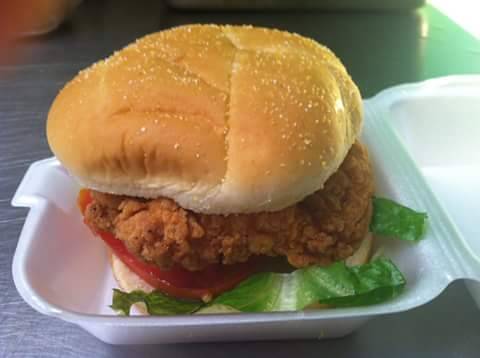 Papa Joes | restaurant | 13280 FL-19, Fort McCoy, FL 32134, USA | 3526853663 OR +1 352-685-3663