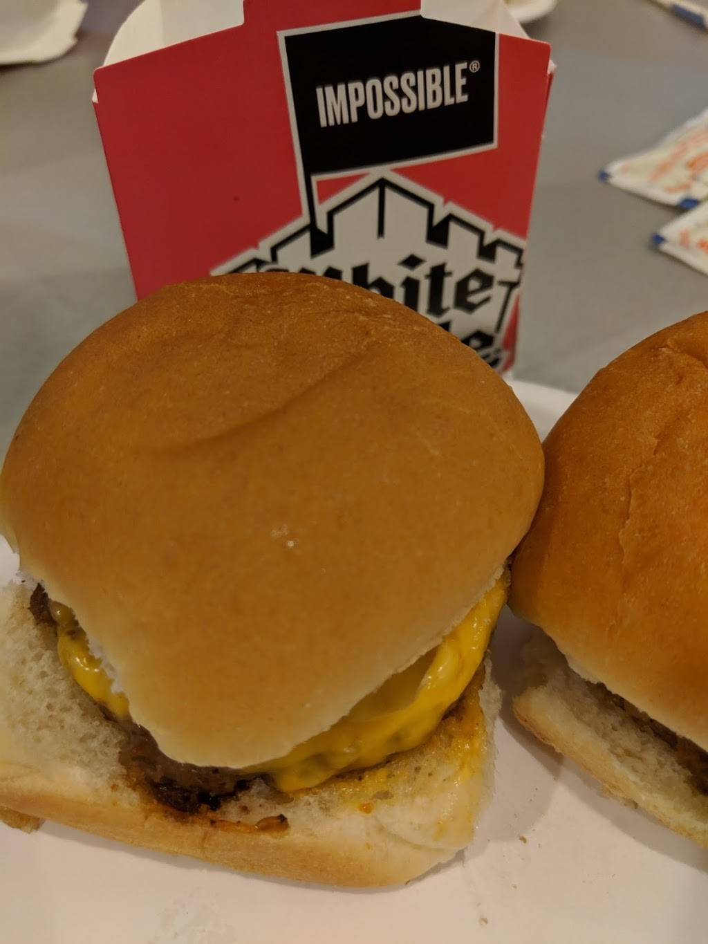 White Castle | restaurant | 5615 Lindbergh Blvd, St. Louis, MO 63123, USA | 3148422733 OR +1 314-842-2733