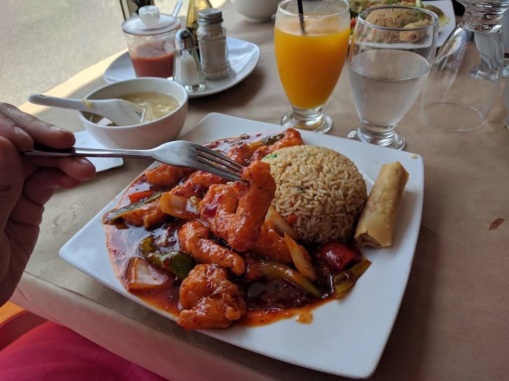 Asian Wok n Roll | restaurant | 6905 Millcreek Dr #13, Mississauga, ON L5N 6A3, Canada | 9055670088 OR +1 905-567-0088