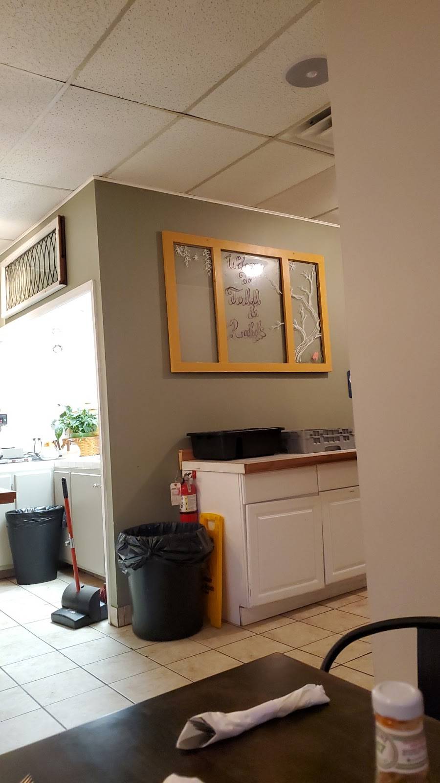 Todd + Rachel’s | restaurant | 215 W Tioga St, Tunkhannock, PA 18657, USA | 5709966566 OR +1 570-996-6566