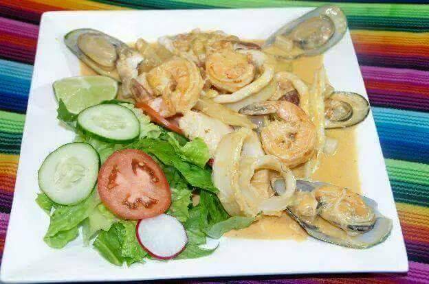 Two Amigos Restaurant | restaurant | 4300 Chantilly Shopping Center #2a, Chantilly, VA 20151, USA | 7039533563 OR +1 703-953-3563