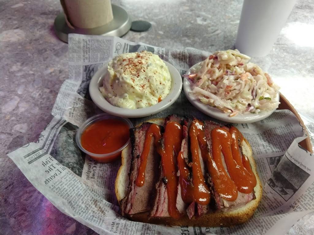 mr cobbs bbq & wings 2 | restaurant | 3699 NW 135th St, Opa-locka, FL 33054, USA | 3056880997 OR +1 305-688-0997