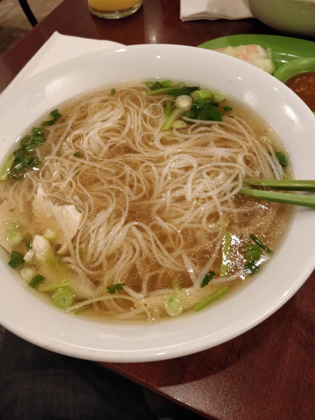 Pho Hoan | restaurant | 574 Montreal Rd, Ottawa, ON K1K 0T9, Canada | 6137481217 OR +1 613-748-1217