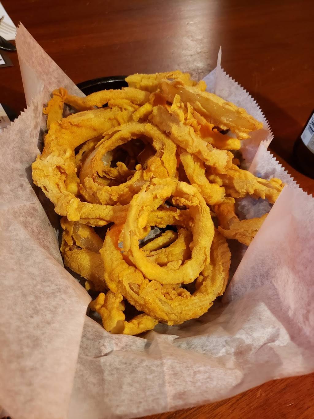 Stonewall Tavern &Grille | restaurant | 538 Main St, Fiskdale, MA 01518, USA | 7743041188 OR +1 774-304-1188