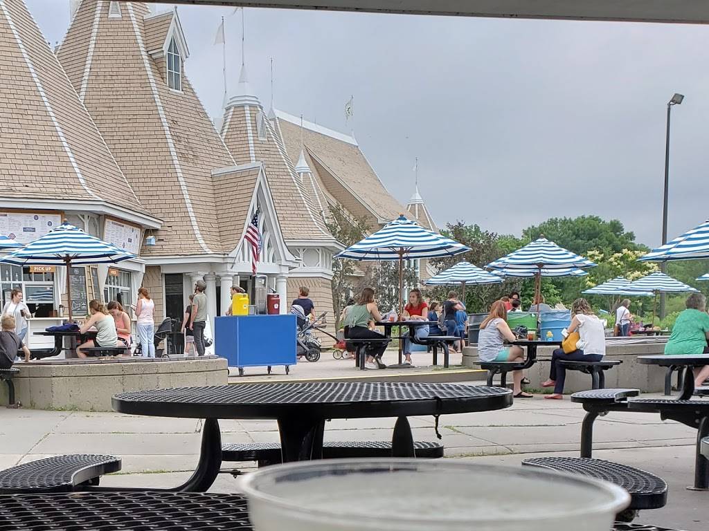 Bread & Pickle | restaurant | 4135 W Lake Harriet Pkwy, Minneapolis, MN 55410, USA | 6127679009 OR +1 612-767-9009