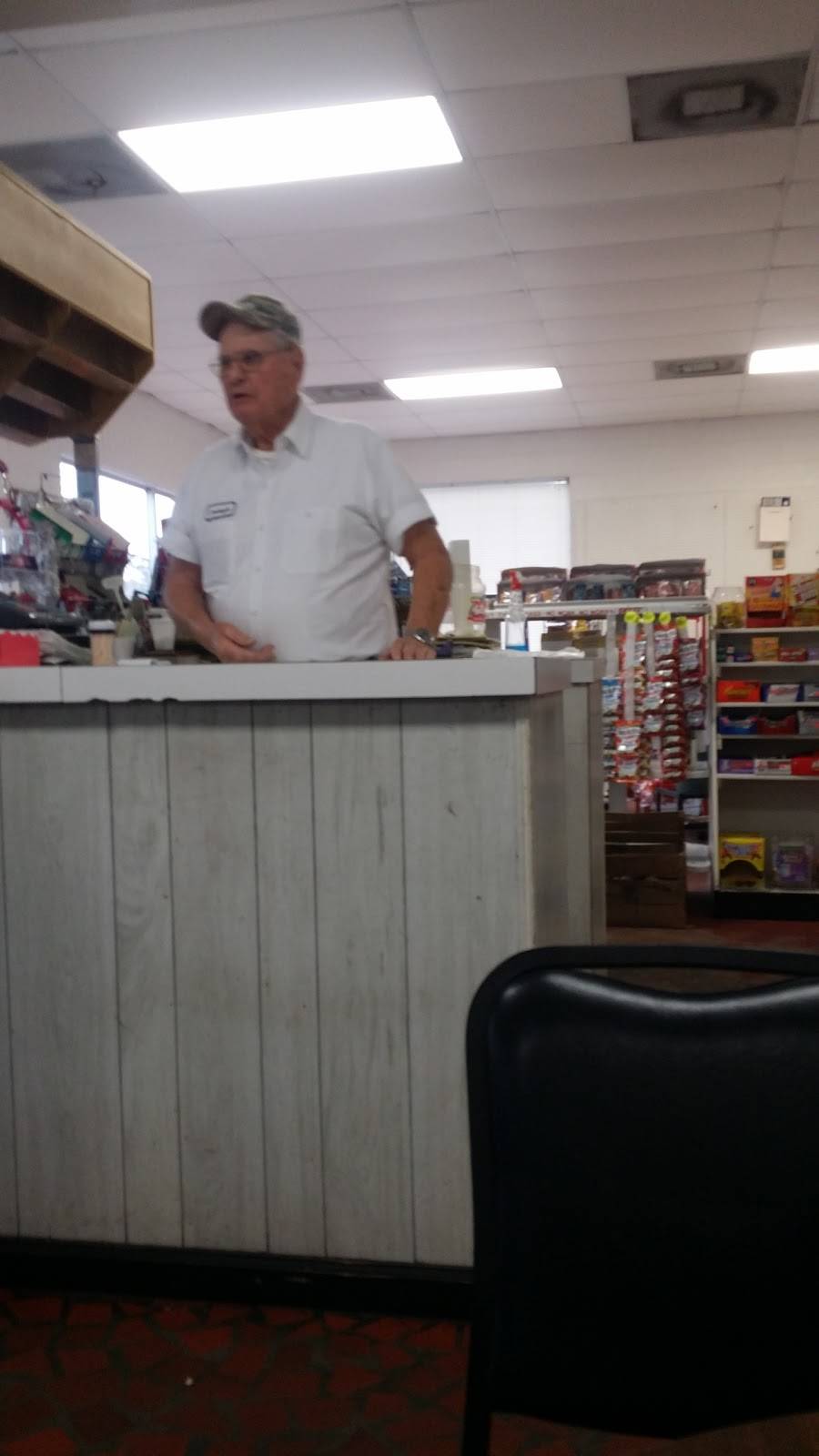 Jamestown Grocery & Station | restaurant | 2703 4th Ave, Conway, SC 29527, USA | 8432484579 OR +1 843-248-4579