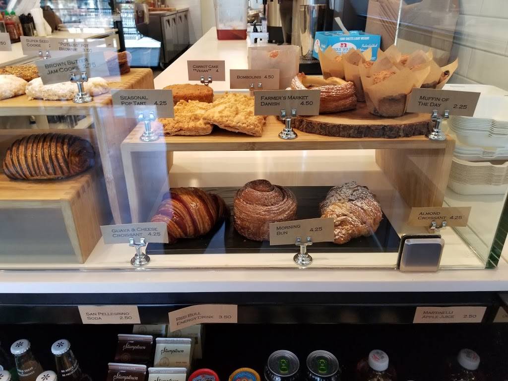 The Slummin Gourmet | restaurant | 224 E 2nd St, Pomona, CA 91766, USA | 9094696464 OR +1 909-469-6464