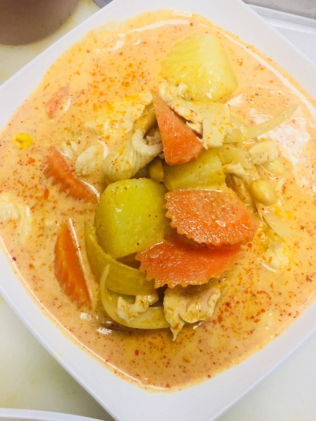 Tup Tim Thai Cuisine | restaurant | 3860 Commercial St SE, Salem, OR 97302, USA | 5039676078 OR +1 503-967-6078