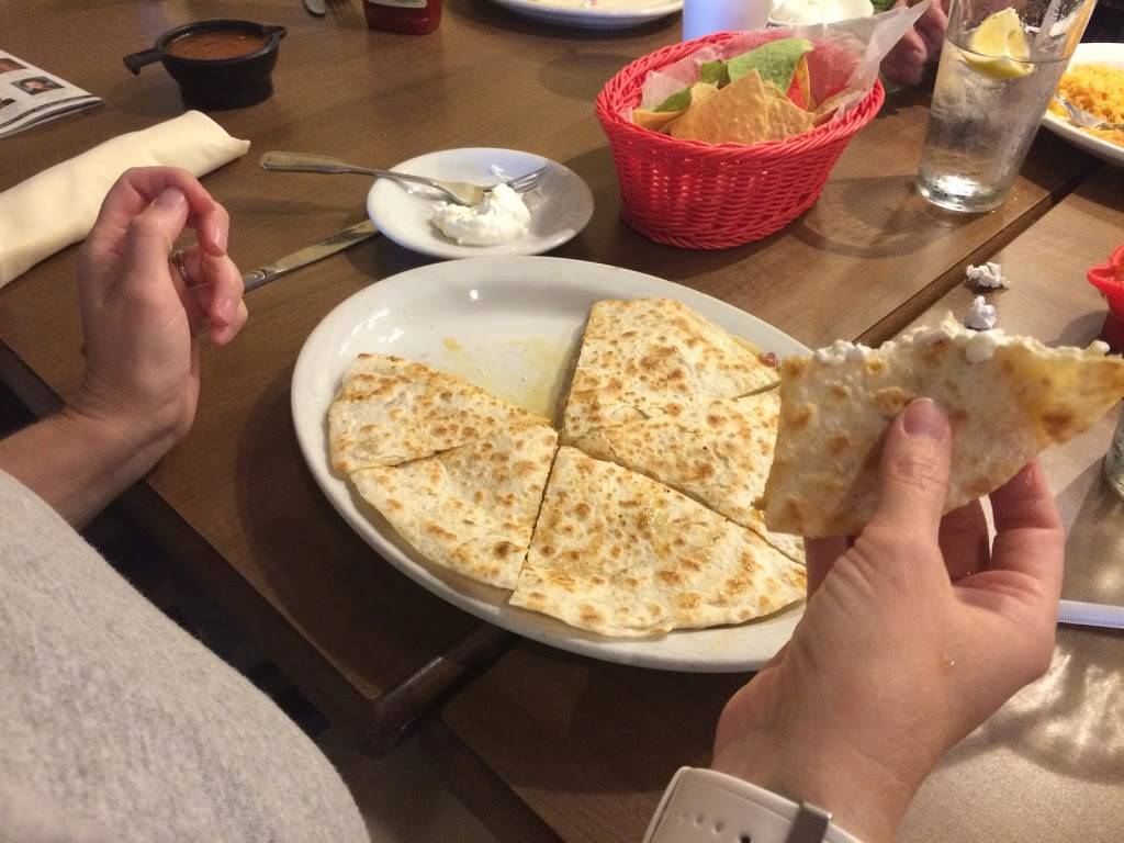 El Bosque | restaurant | 821 Eva St, Montgomery, TX 77316, USA | 9365976996 OR +1 936-597-6996