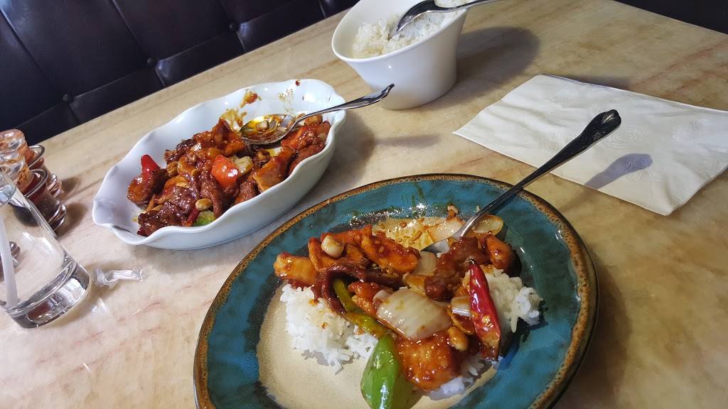 Cachanilla Chinese Restaurant | restaurant | 305 E Holt Ave, Pomona, CA 91766, USA | 9096220300 OR +1 909-622-0300