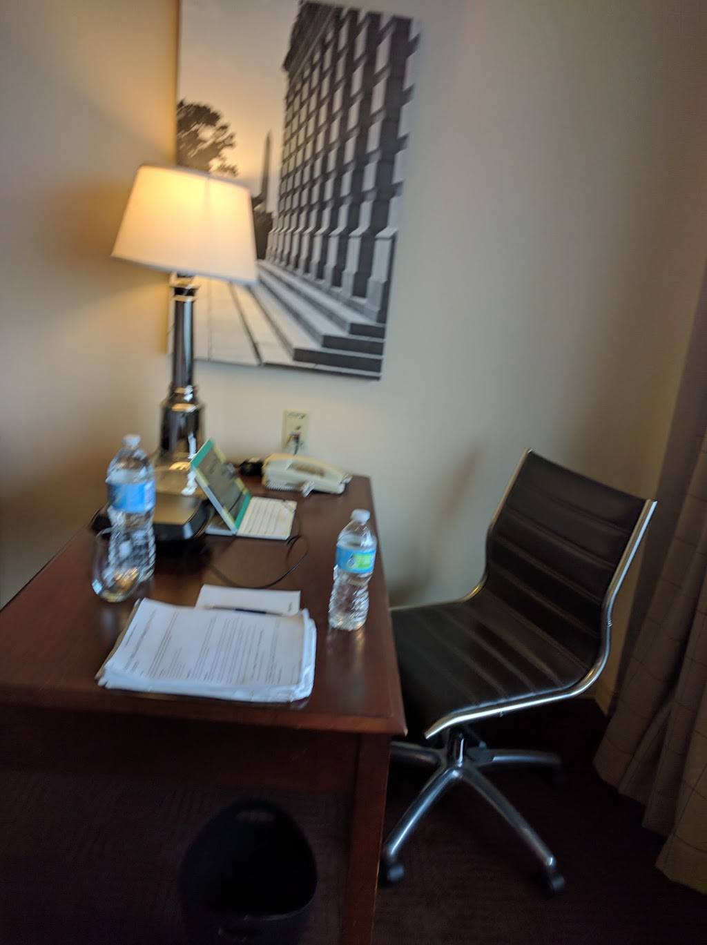 Potomac Restaurant & Lounge | restaurant | 900 S Orme St, Arlington, VA 22204, USA | 7035211900 OR +1 703-521-1900