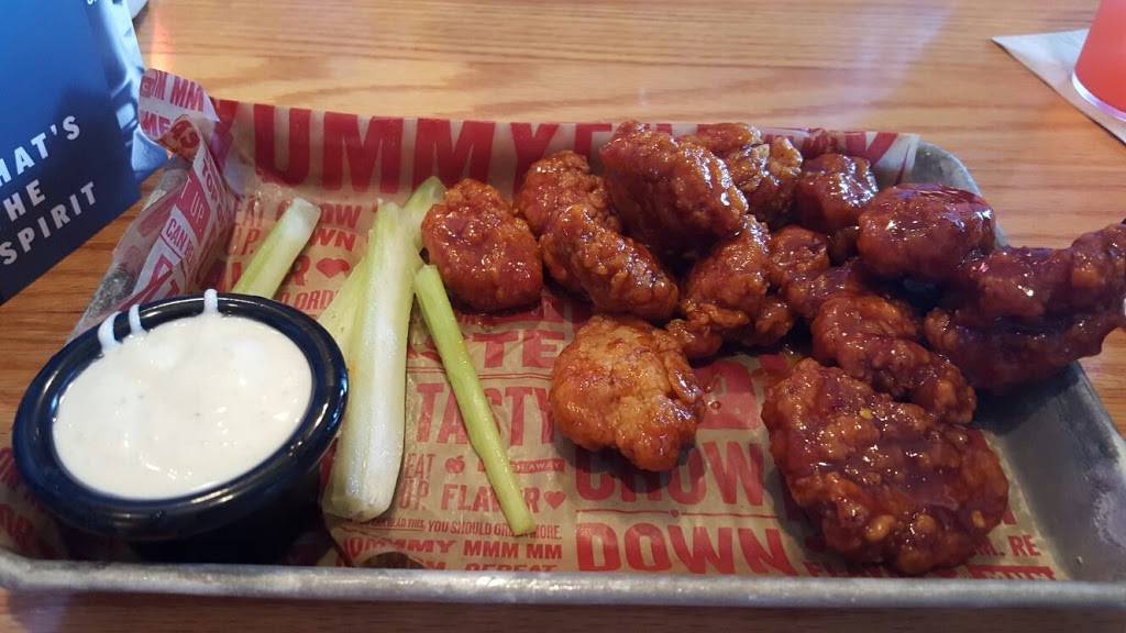 Applebees Grill + Bar | restaurant | 505 Apache Dr, McComb, MS 39648, USA | 6016801520 OR +1 601-680-1520