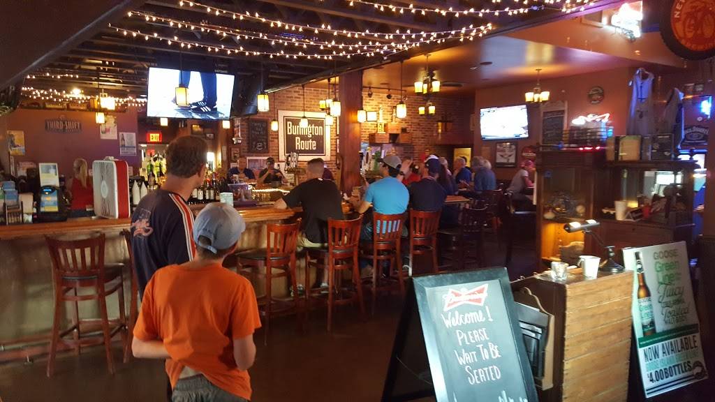 Bull Moose Bar & Grille | restaurant | 202 S Main St, Sandwich, IL 60548, USA | 8157868002 OR +1 815-786-8002