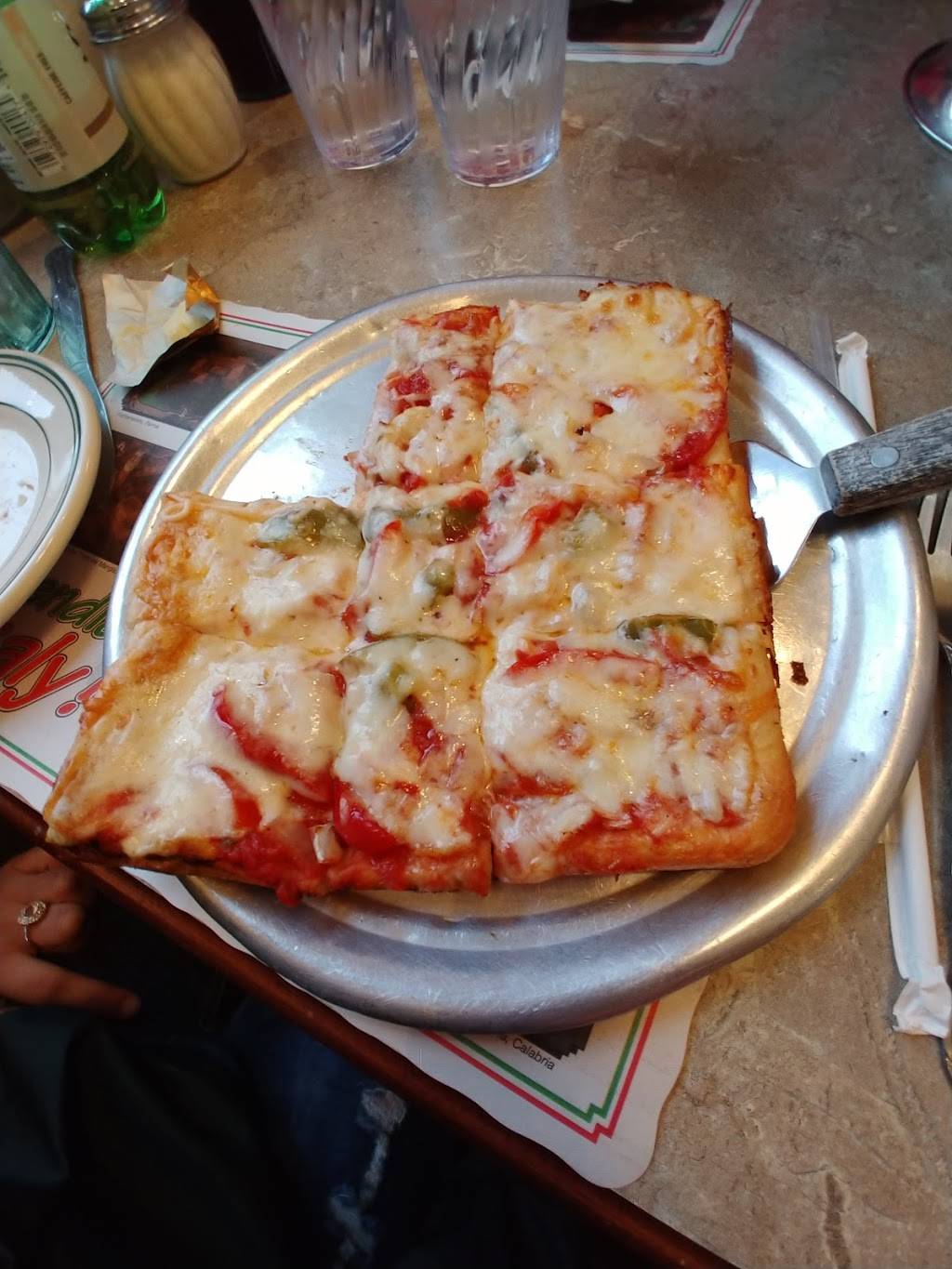 Guidos Pizza Haven, Restaurant, and Preferred Catering Service | restaurant | 12809 Chillicothe Rd, Chesterland, OH 44026, USA | 4407299666 OR +1 440-729-9666