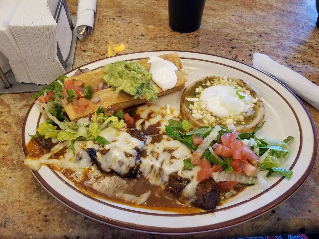 La Quebrada Restaurant | restaurant | 5100 S California Ave, Chicago, IL 60632, USA | 7737374575 OR +1 773-737-4575