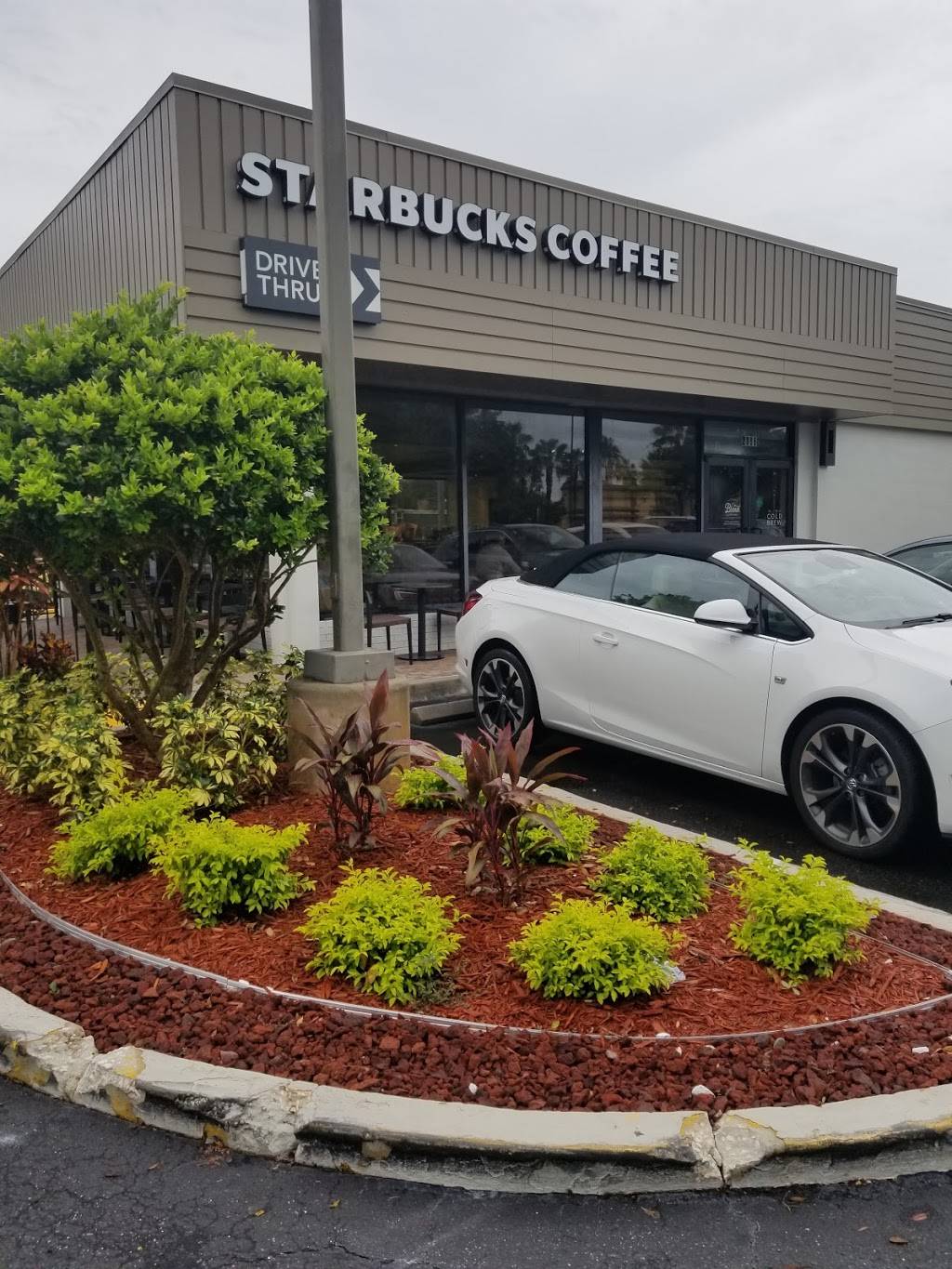 Starbucks | cafe | 2186 Tyrone Blvd N, St. Petersburg, FL 33710, USA | 7273029720 OR +1 727-302-9720