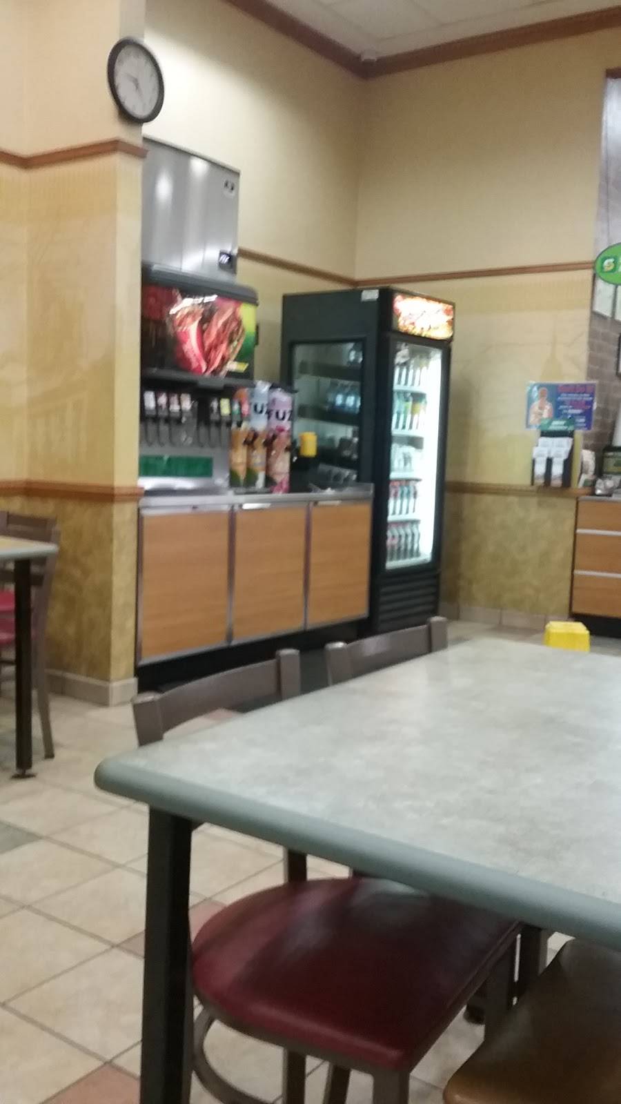 Subway | restaurant | 2840 Packerland Way, Louisville, KY 40213, USA | 5029666606 OR +1 502-966-6606