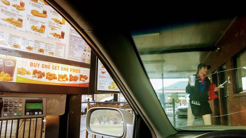 Sonic Drive-In | restaurant | 955 E Commerce St, Hernando, MS 38632, USA | 6624299840 OR +1 662-429-9840