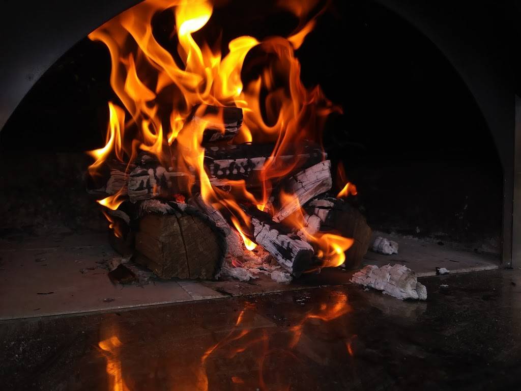 Pizza Pyros Wood Fired Pizza | restaurant | 2020 Sam Houston Ave, Huntsville, TX 77340, USA | 8327642355 OR +1 832-764-2355