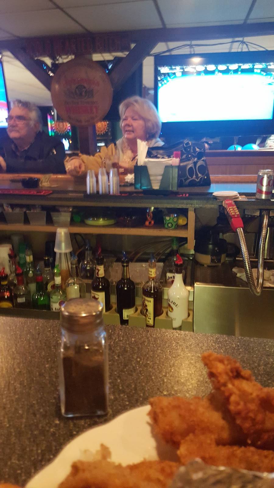 The Oasis Restaurant | restaurant | 7315 US-421, San Pierre, IN 46374, USA | 2198285555 OR +1 219-828-5555