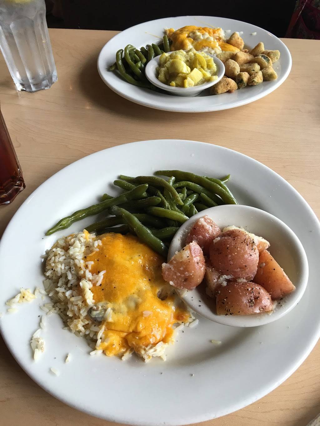 Southern Star | restaurant | 1300 Broad St # 300, Chattanooga, TN 37402, USA | 4232678899 OR +1 423-267-8899