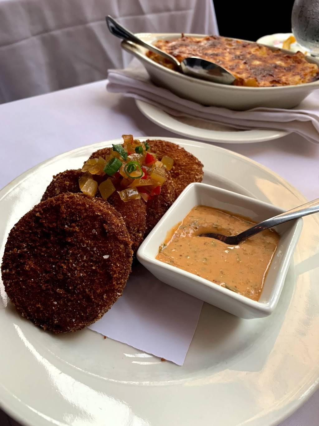 Felicia Suzannes | restaurant | 80 Monroe Avenue South Main Street # L1 On Main Street, between Monroe &, Madison Ave, Memphis, TN 38103, USA | 9015230877 OR +1 901-523-0877