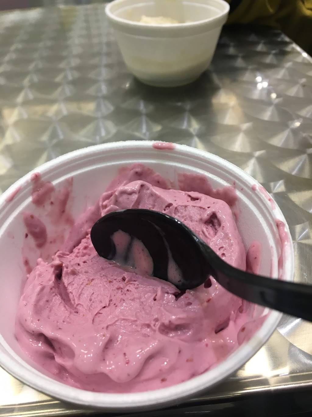 Silly Cone | cafe | 17200 Ventura Blvd Ste 223A, Encino, CA 91316, USA | 4243428916 OR +1 424-342-8916