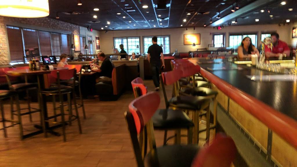 Smokey Bones | meal takeaway | 31b Universal Blvd, Warwick, RI 02886, USA | 4018212789 OR +1 401-821-2789