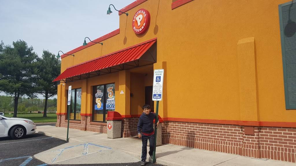 Popeyes Louisiana Kitchen | restaurant | 128 NJ-70, Medford, NJ 08055, USA | 6092573487 OR +1 609-257-3487