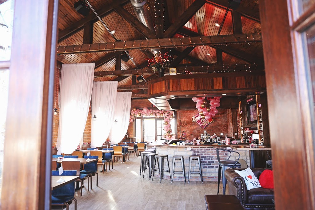 Public School House | restaurant | 5546 Chestnut St, St Charles, MO 63304, USA | 6367201905 OR +1 636-720-1905